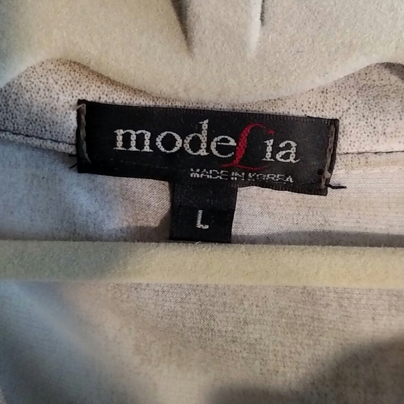 ModeLia Women's Embellished short sleeve L Blouse - Picture 2 of 5